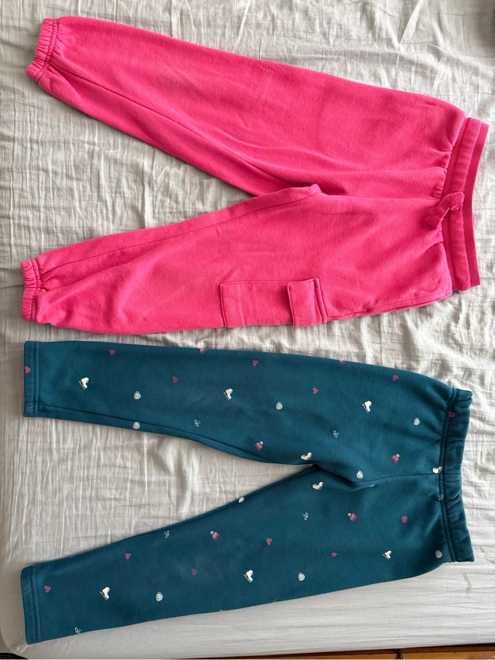 Kids Fleece Jogger Pants - Pink & Teal Heart Print